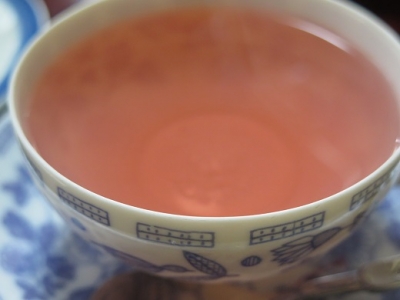 赤いローゼルの実と白ローゼルの葉のお茶